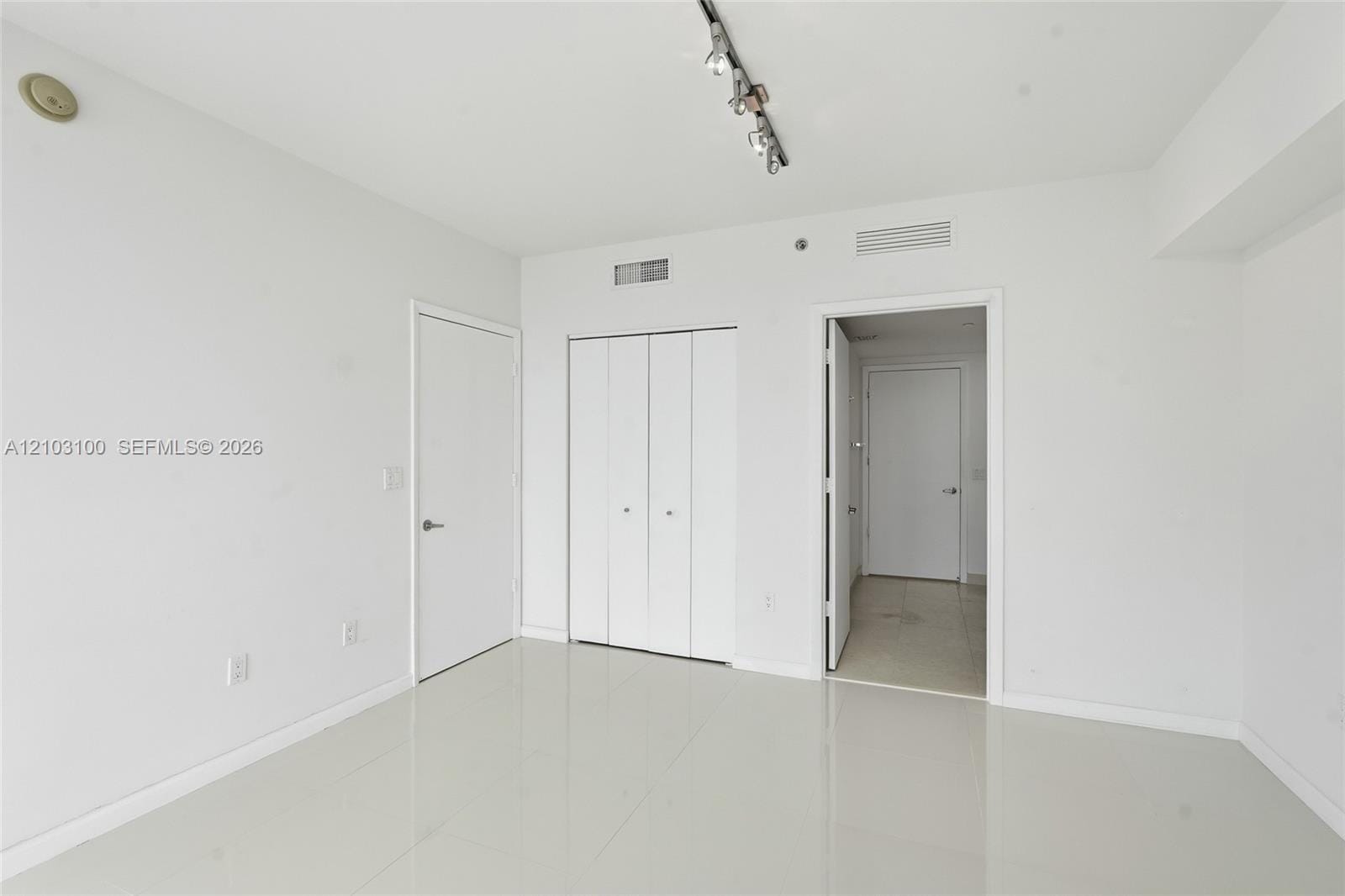 495 Brickell Avenue 4003, Miami, FL 33131 photo 22