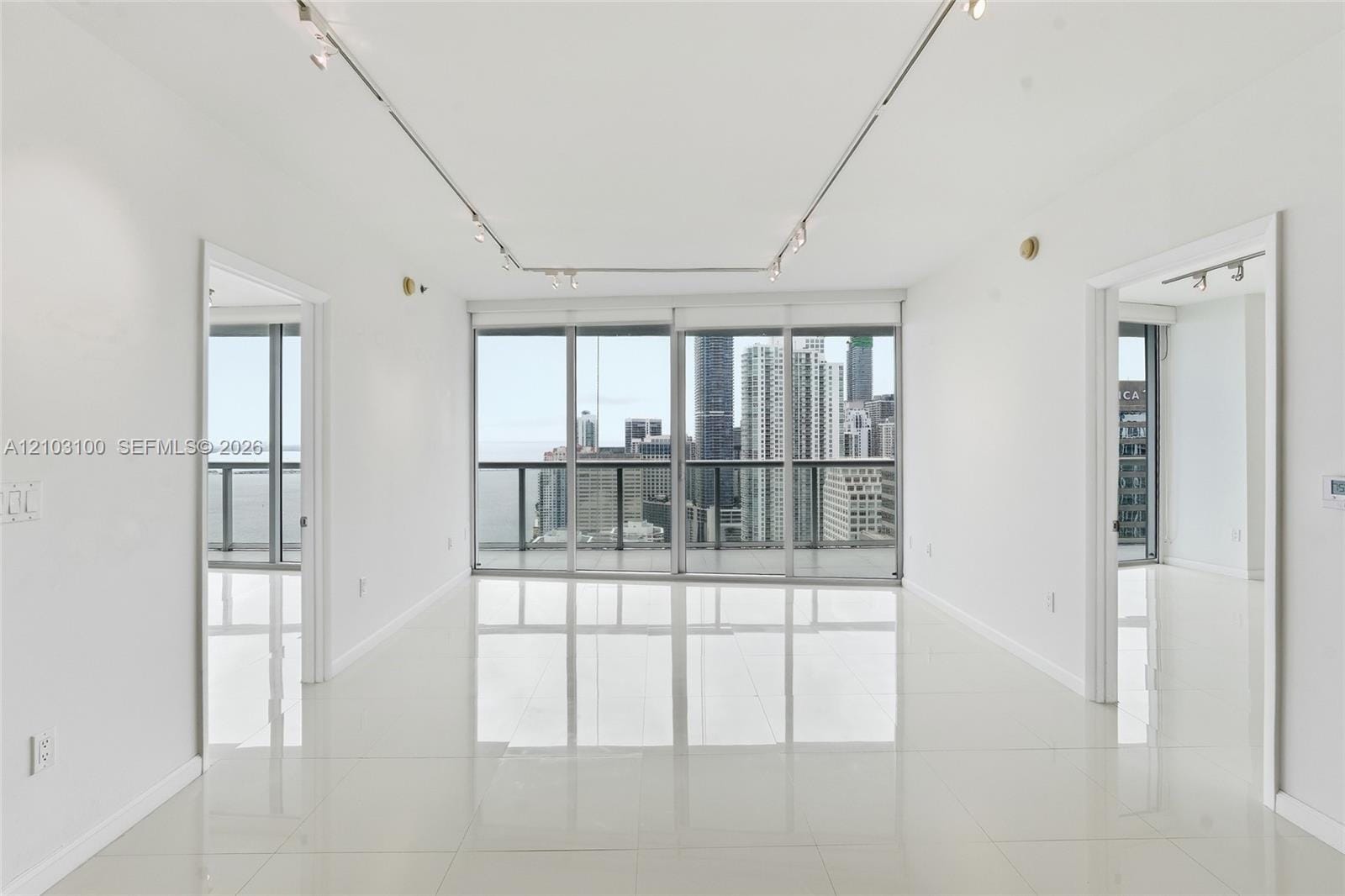 495 Brickell Avenue 4003 — photo 6