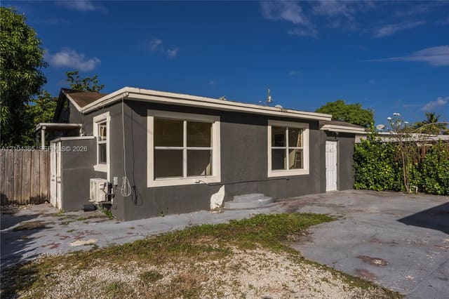 2996 NW 93rd Street B, Miami, FL 33147