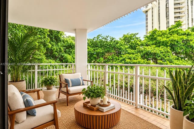 2000 Towerside Terrace 301, Miami, FL 33138