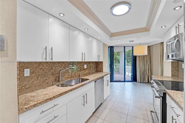 2000 Towerside Terrace 301, Miami, FL 33138
