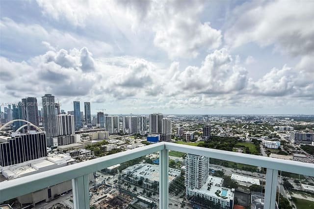 1900 N Bayshore Drive 4211, Miami, FL 33132