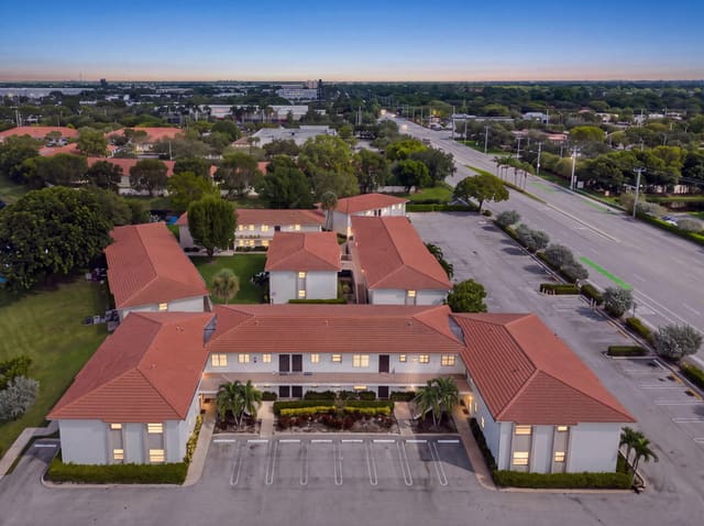 3224 CORAL RIDGE Drive 3224, Coral Springs, FL 33065