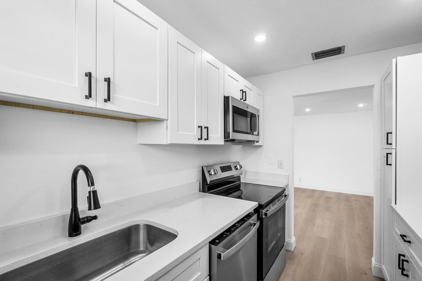 165 SOUTH Boulevard B — photo 11