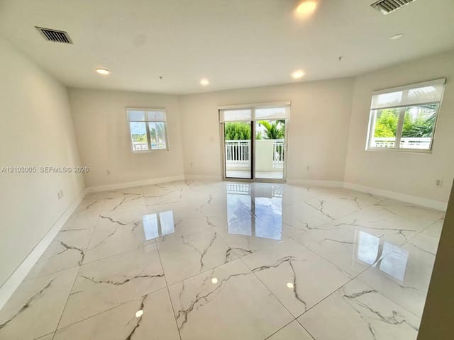 11150 NW 82nd Street 206, Doral, FL 33178