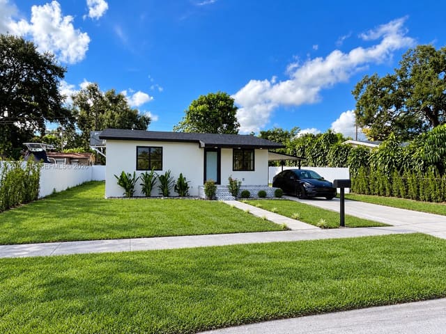6420 Franklin Street, Hollywood, FL 33024