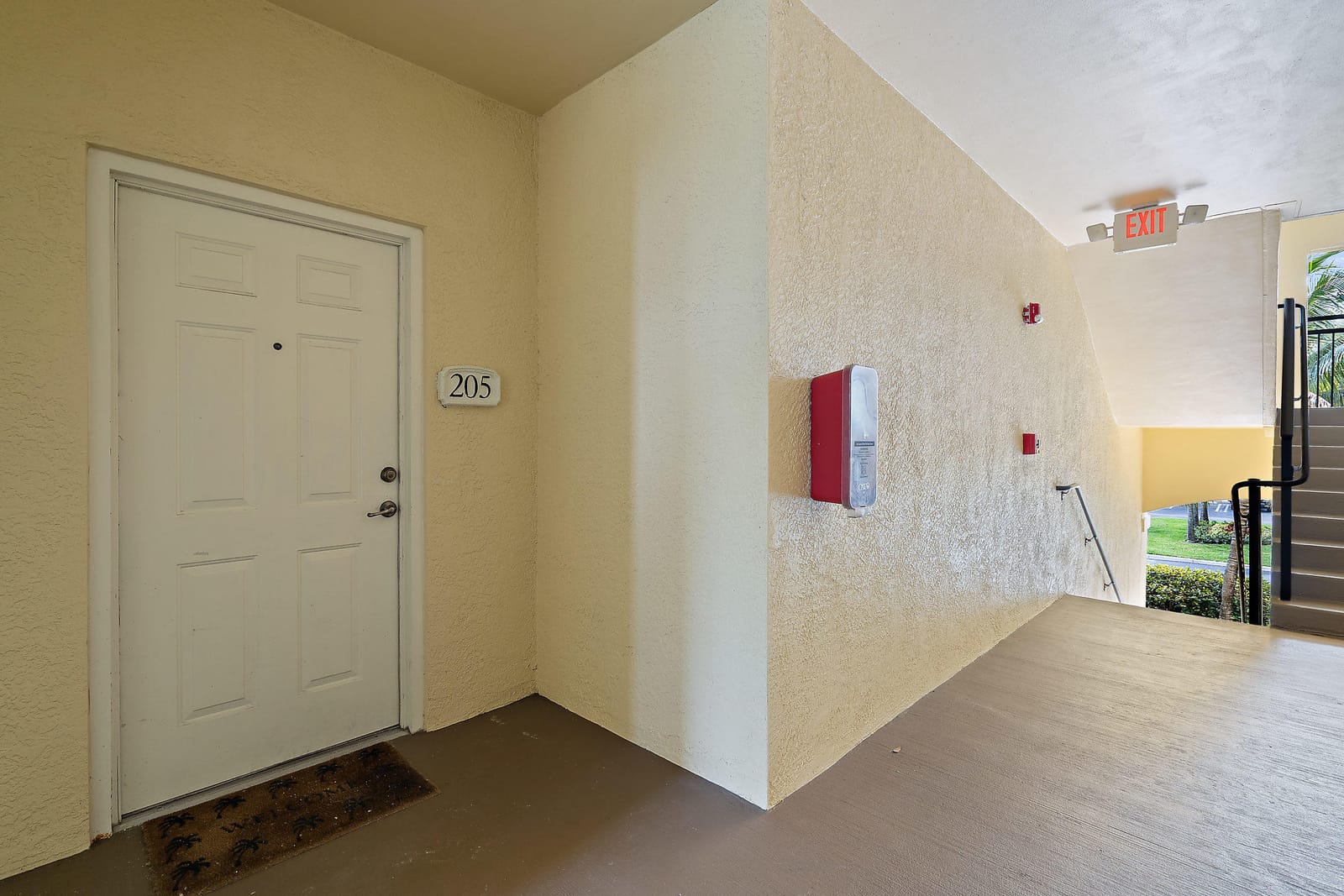 2725 Anzio Court 205 — photo 4
