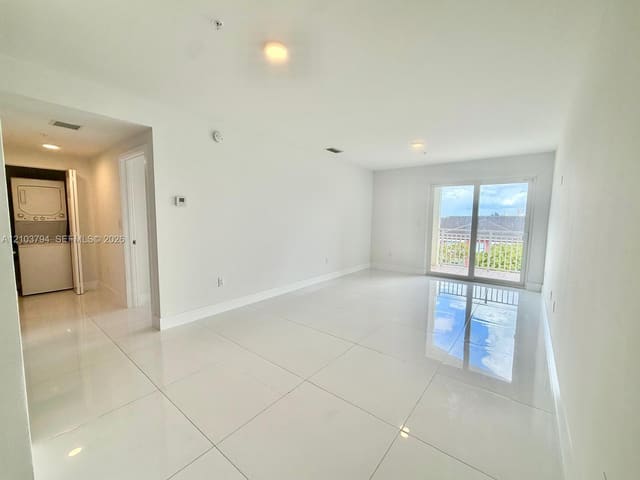 10950 NW 82nd Street 402, Doral, FL 33178