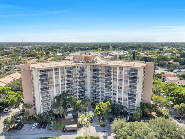 10777 W Sample Road 907, Coral Springs, FL 33065