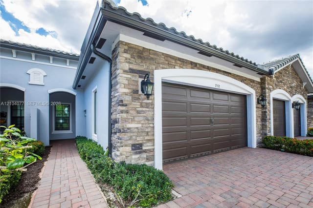 7532 N Blue Spring Drive, Parkland, FL 33067