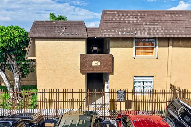 800 SW 129th Place 202, Miami, FL 33184