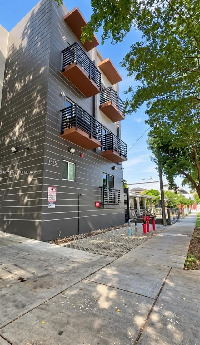 1315 NW 1st Street 301, Miami, FL 33125