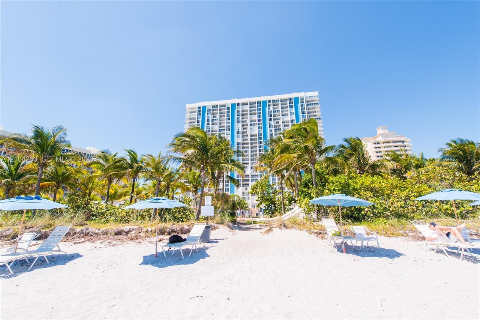 881 Ocean Drive TH31 — photo 12
