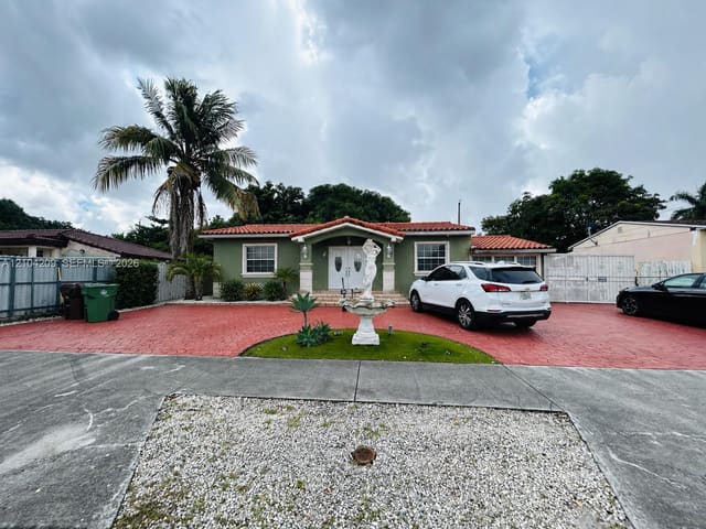 160 W 53rd Terrace, Hialeah, FL 33012