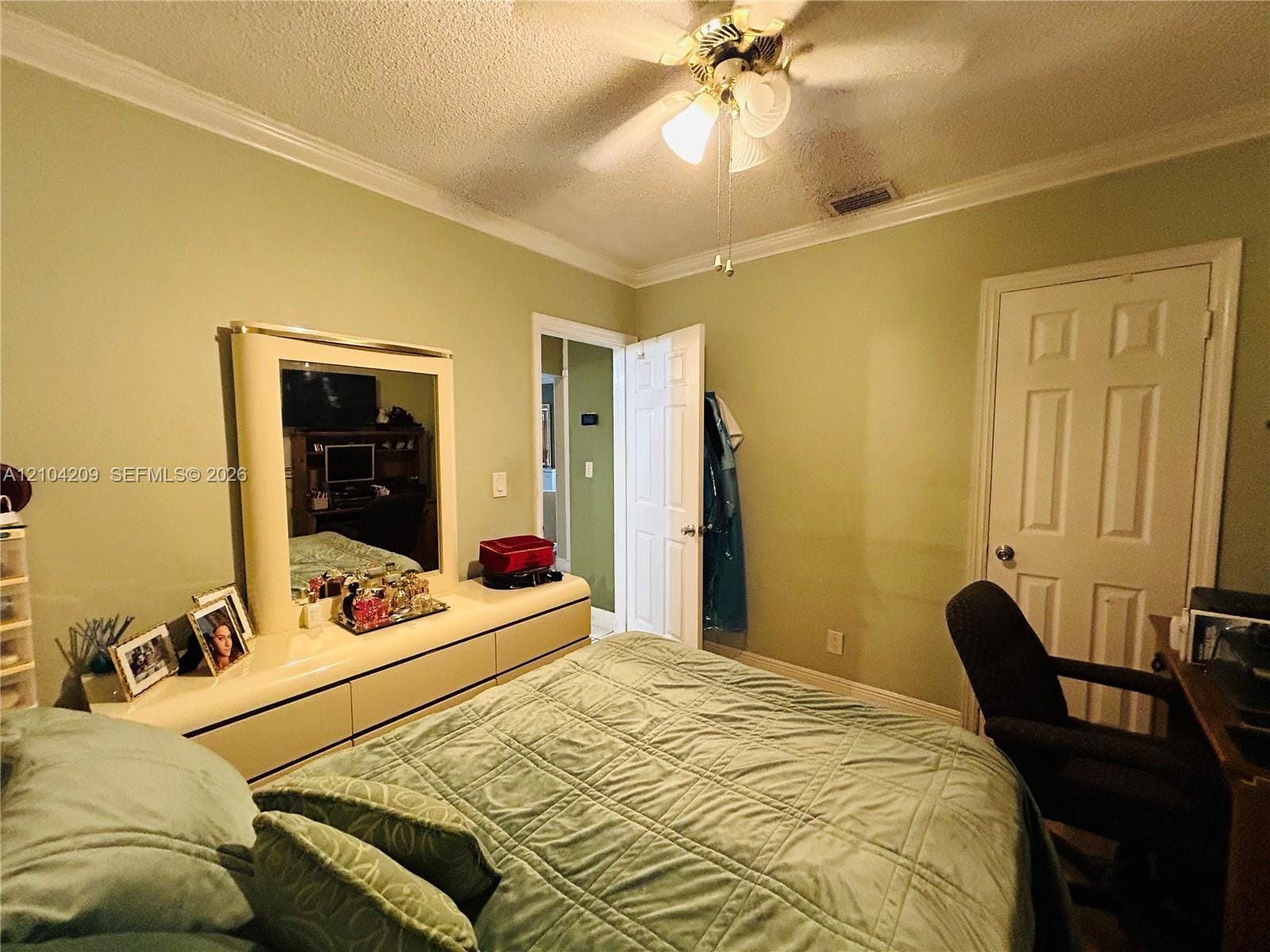 160 W 53rd Terrace, Hialeah, FL 33012 photo 14