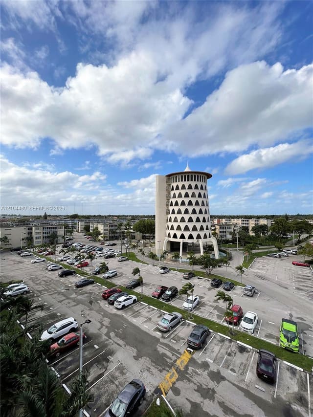 1750 NE 191st Street 714-2, Miami, FL 33179