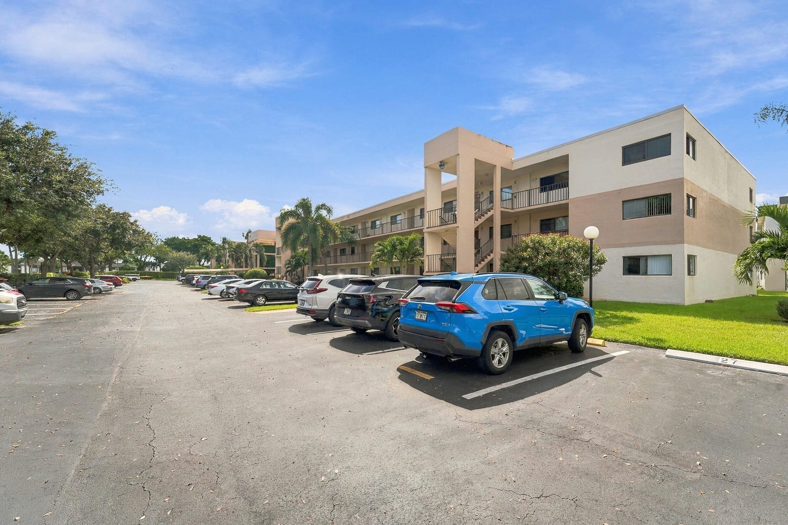 15075 Witney Road 101 — photo 3