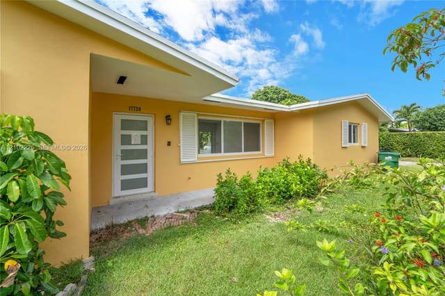 17720 SW 89th Court, Palmetto Bay, FL 33157