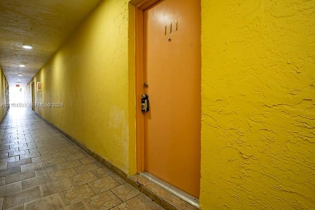 606 W 81st Street 111, Hialeah, FL 33014