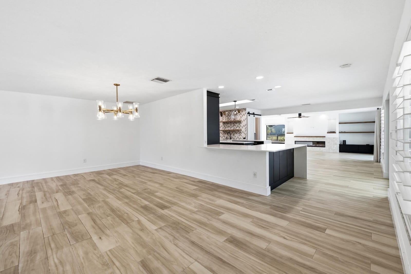 1013 SHADY LAKES Circle — photo 11