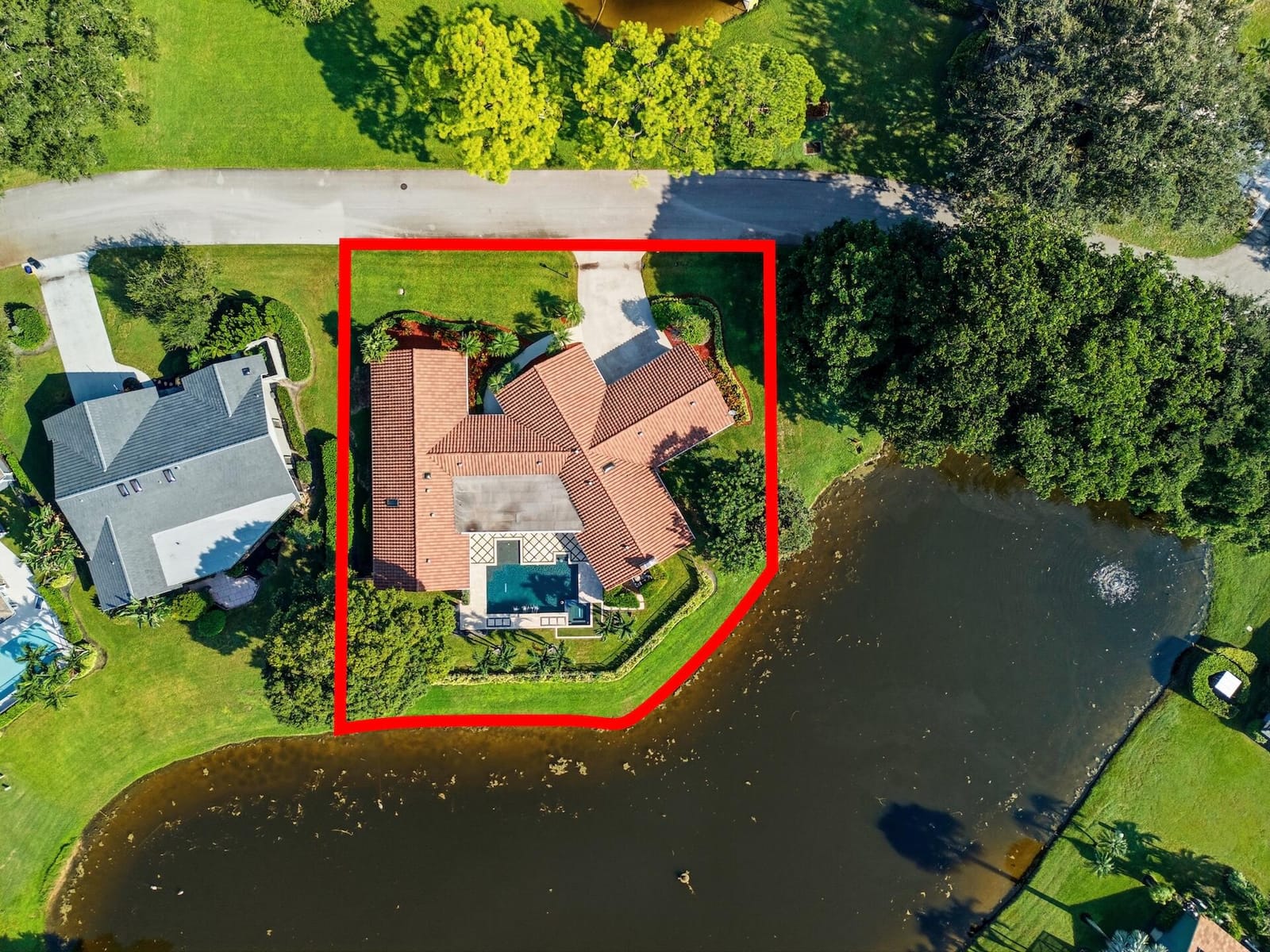 1013 SHADY LAKES Circle, Palm Beach Gardens, FL 33418