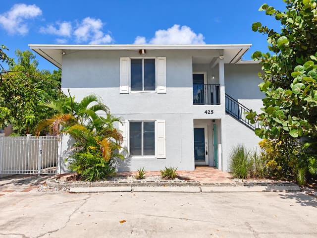 425 NOTTINGHAM Boulevard, West Palm Beach, FL 33405