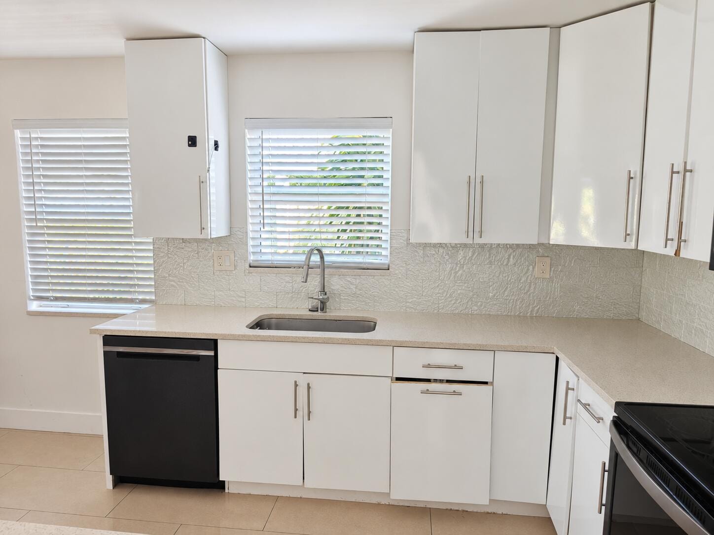 425 NOTTINGHAM Boulevard — photo 7
