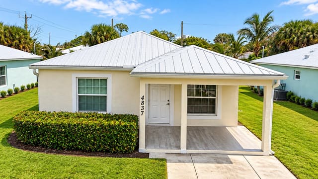 4837 SE ISABELITA Avenue, Stuart, FL 34997