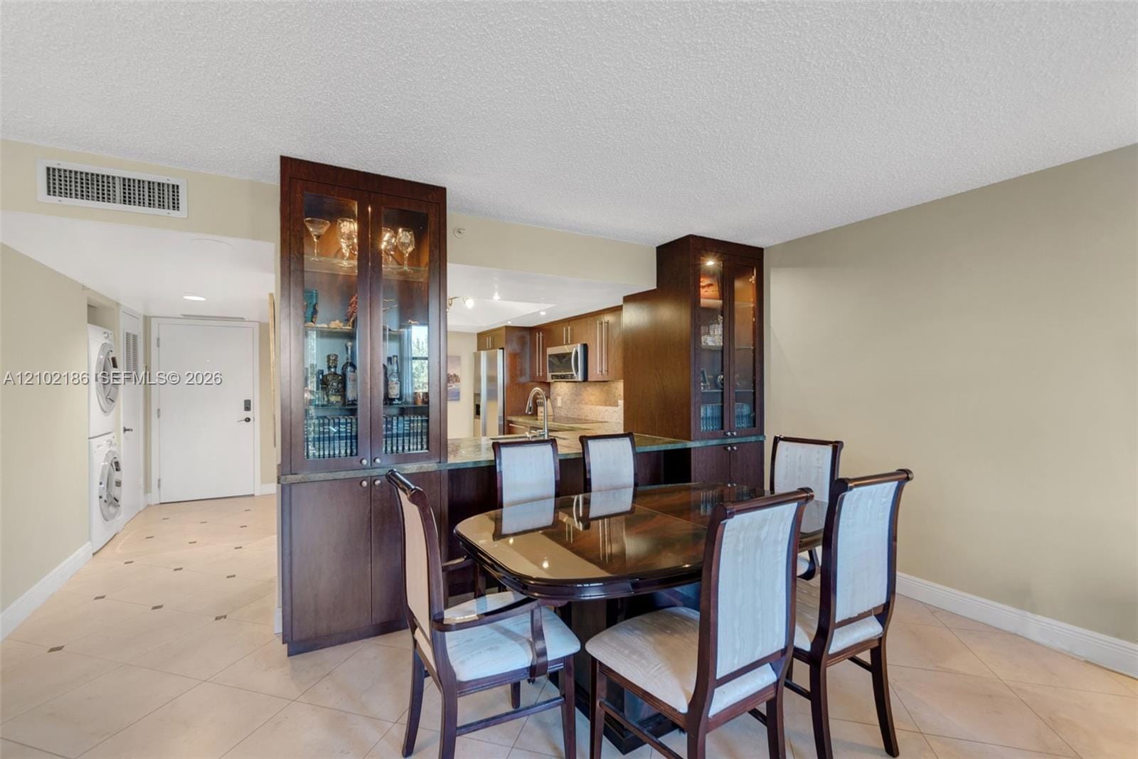 2900 NE 14th St Causeway 402 — photo 5