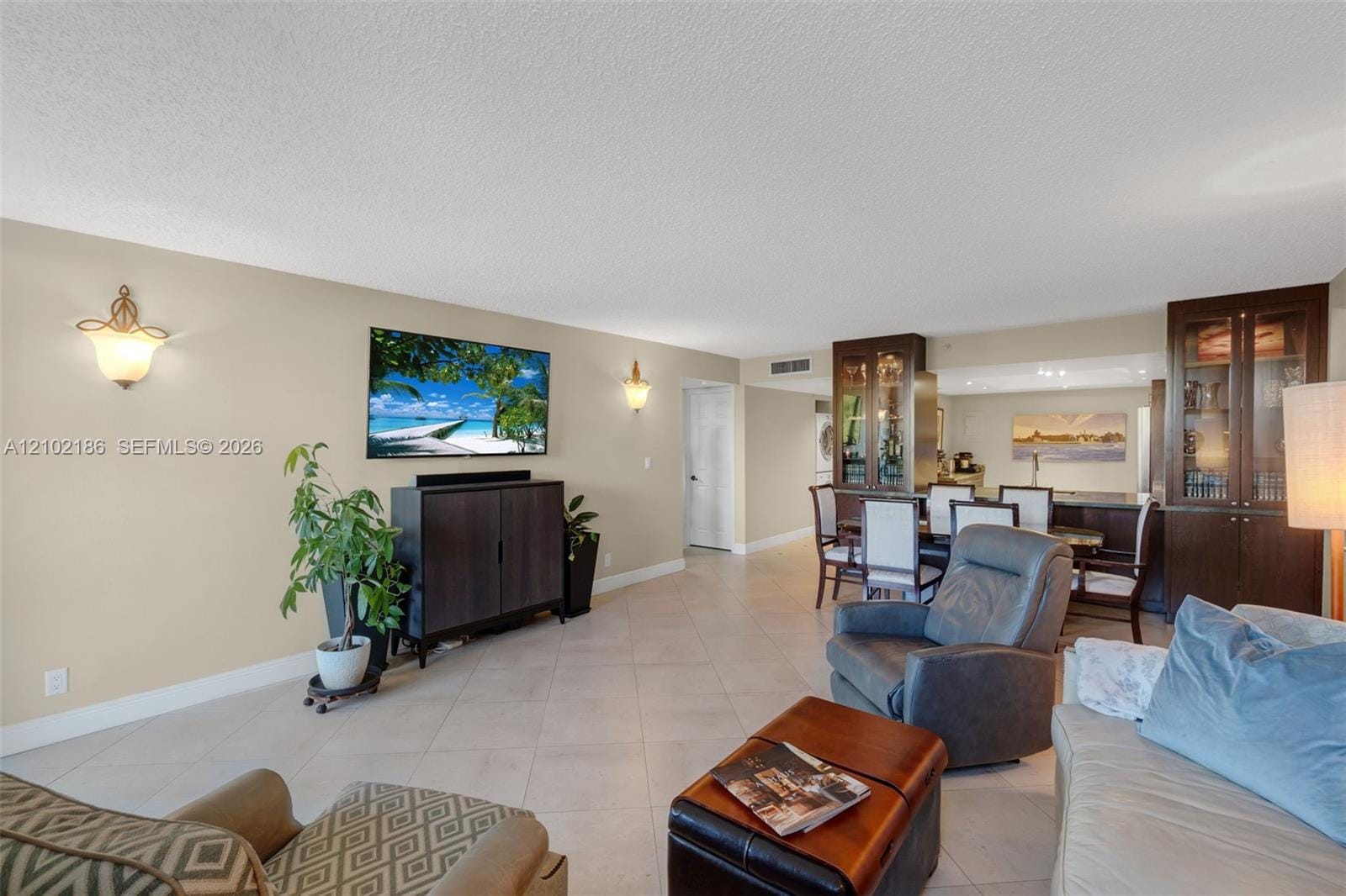 2900 NE 14th St Causeway 402 — photo 9