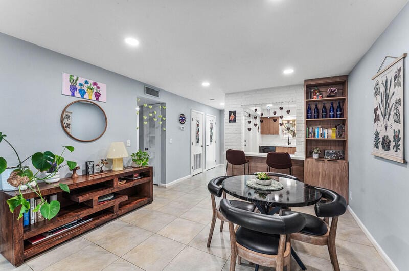 2840 SW 14TH Street 18 — photo 11