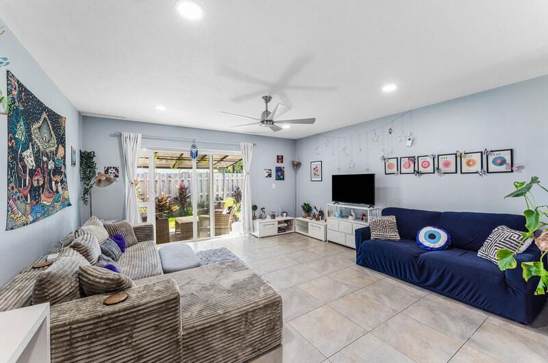 2840 SW 14TH Street 18 — photo 12