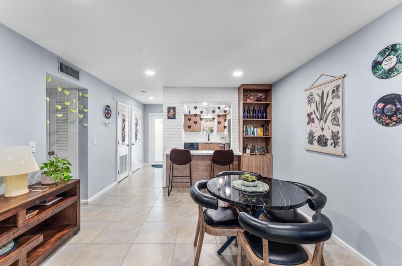 2840 SW 14TH Street 18 — photo 9