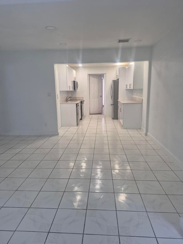 432 FOREST HILL Boulevard, West Palm Beach, FL 33405