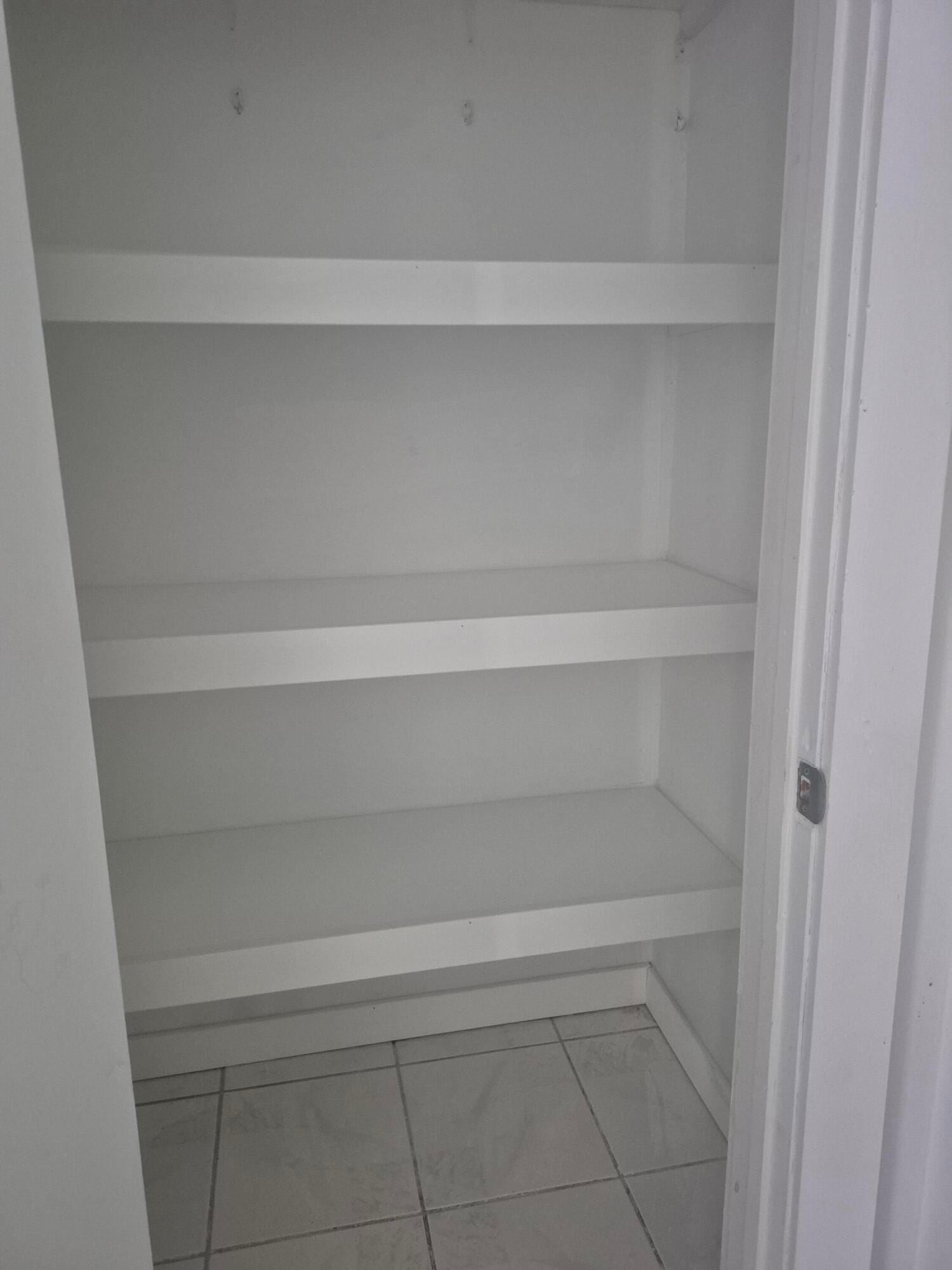 432 FOREST HILL Boulevard — photo 7