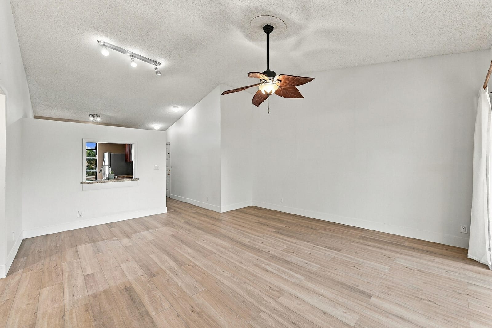 717 Gardens Drive 206 — photo 12
