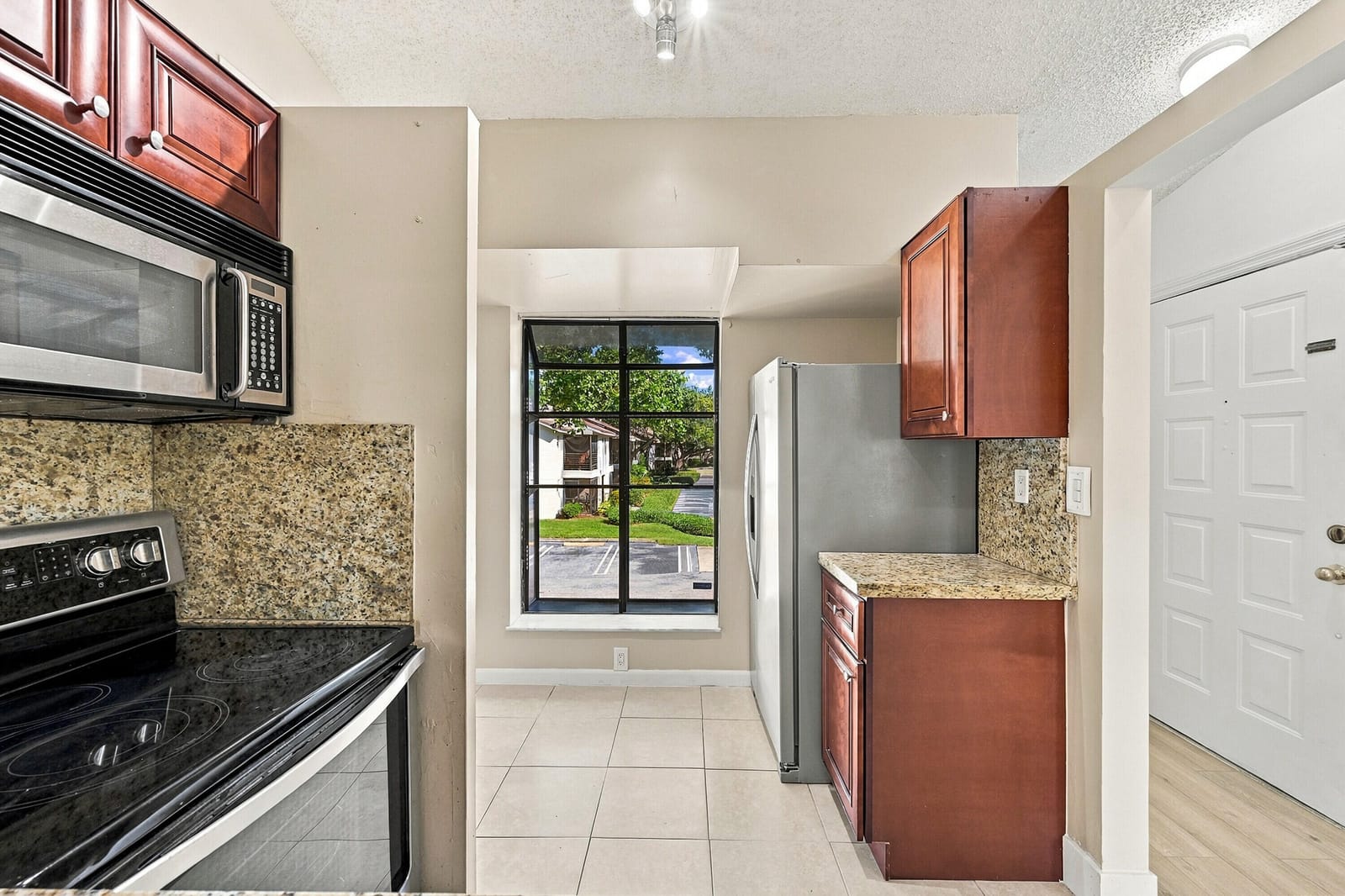717 Gardens Drive 206 — photo 9