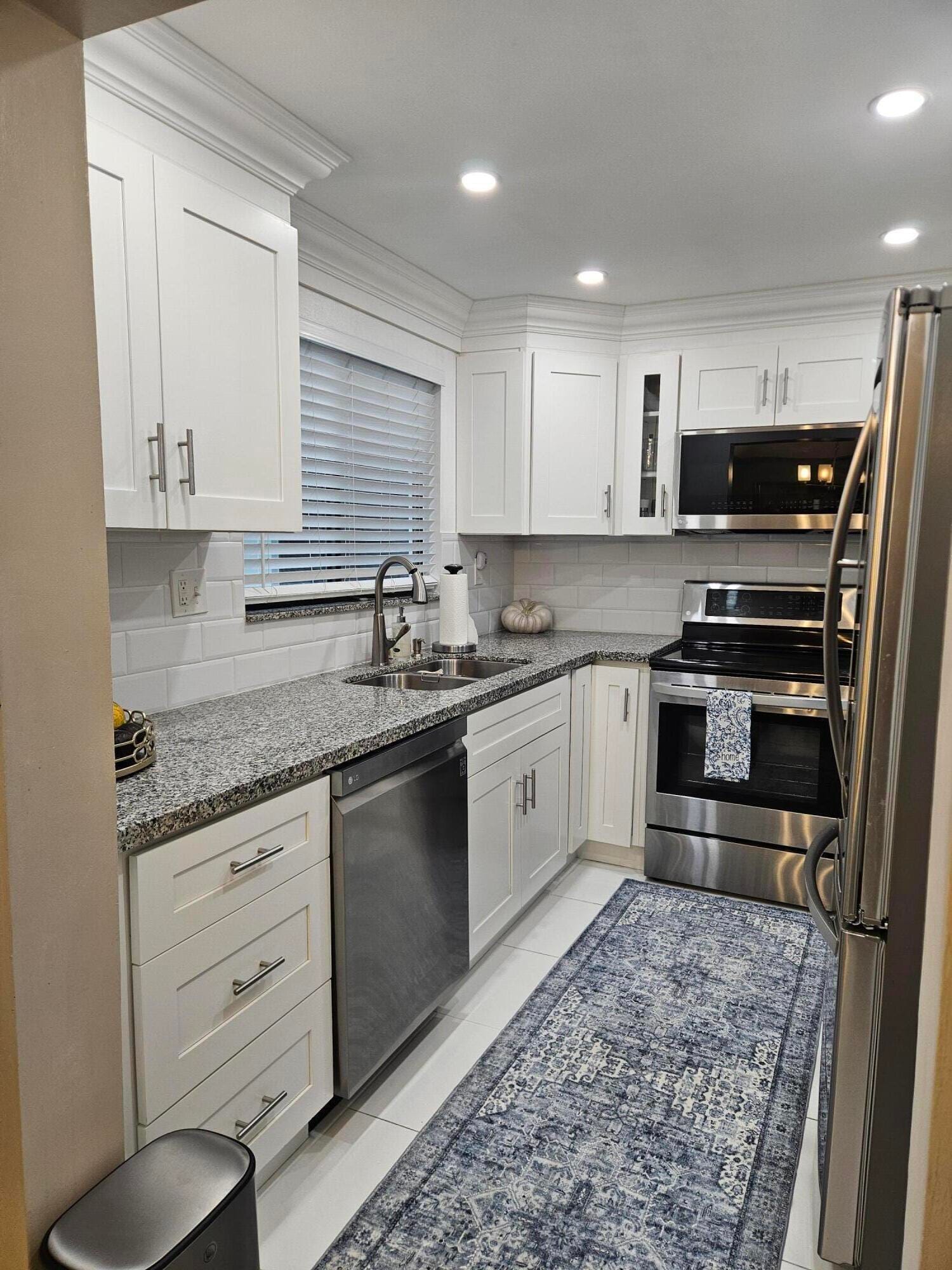15072 ASHLAND Place 128 — photo 7