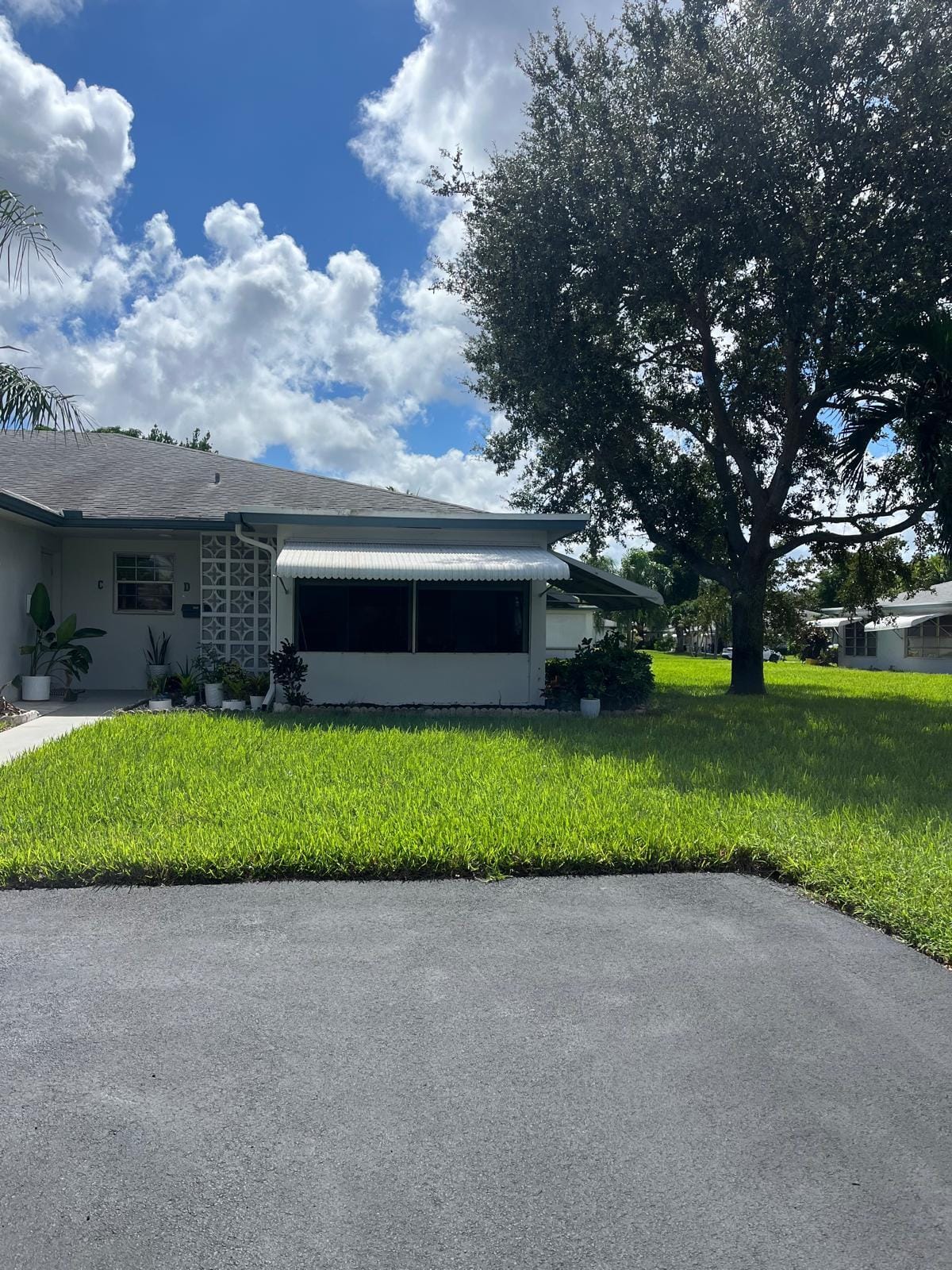 2 bedroom home for sale at 1070 North, Delray Beach, FL 33445 — $2,200