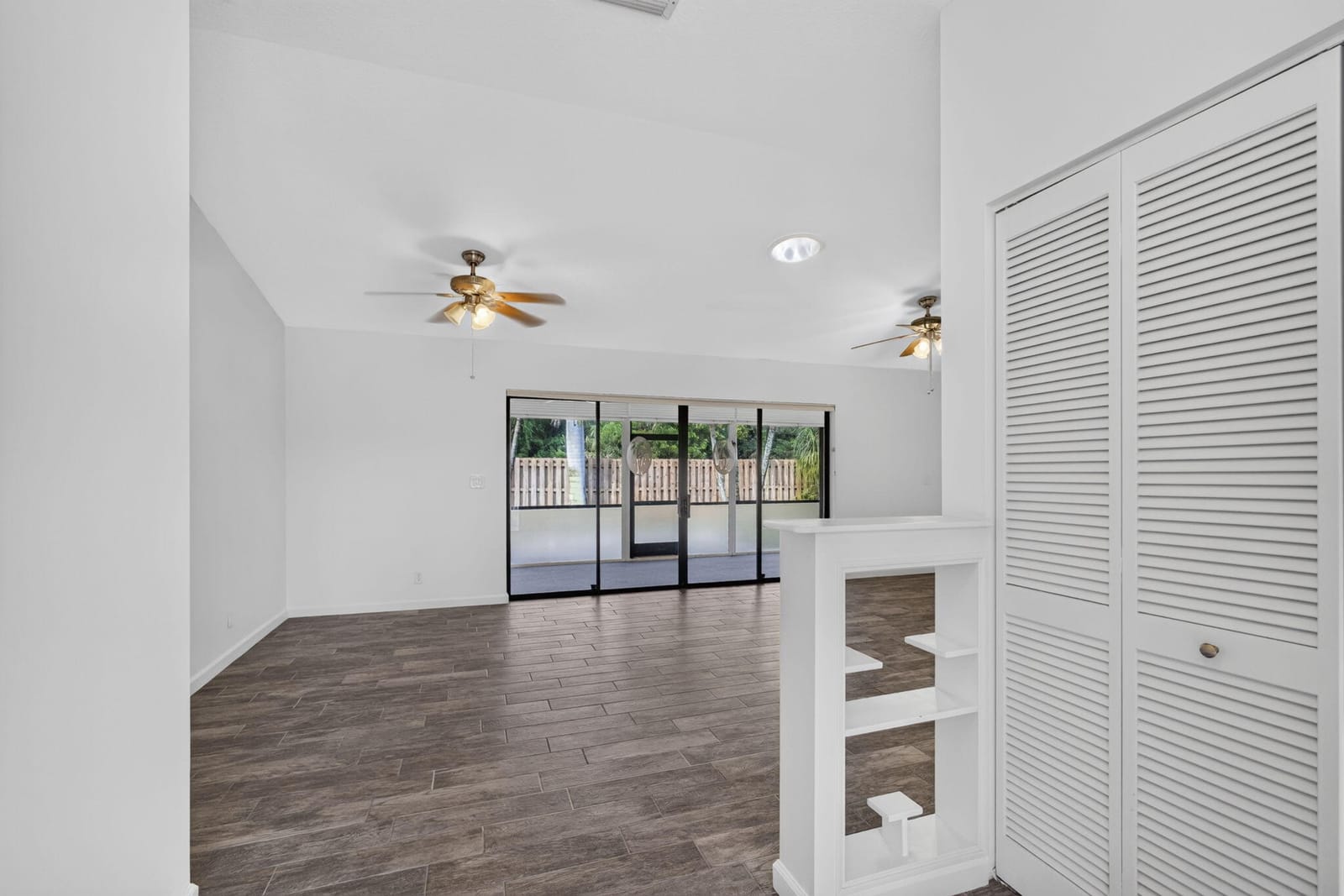 9881 SE LITTLE CLUB Way N — photo 7
