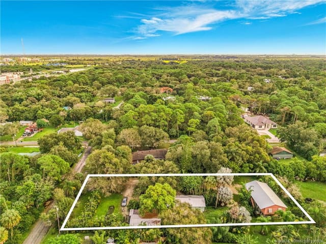 4823 Sears Street, Fort Pierce, FL 34981