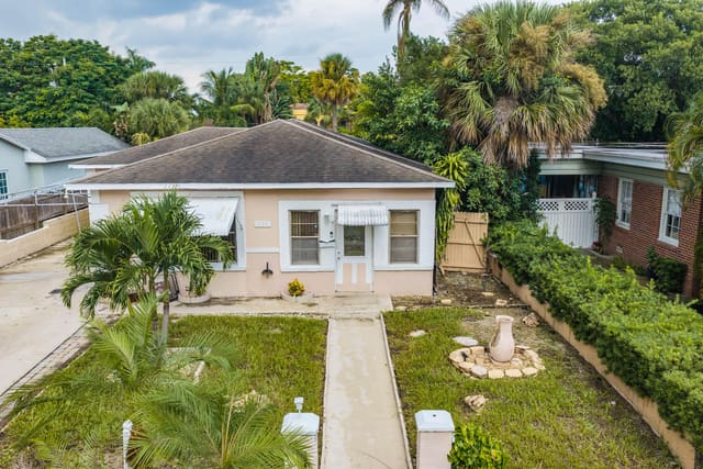 521 26TH Street, West Palm Beach, FL 33407