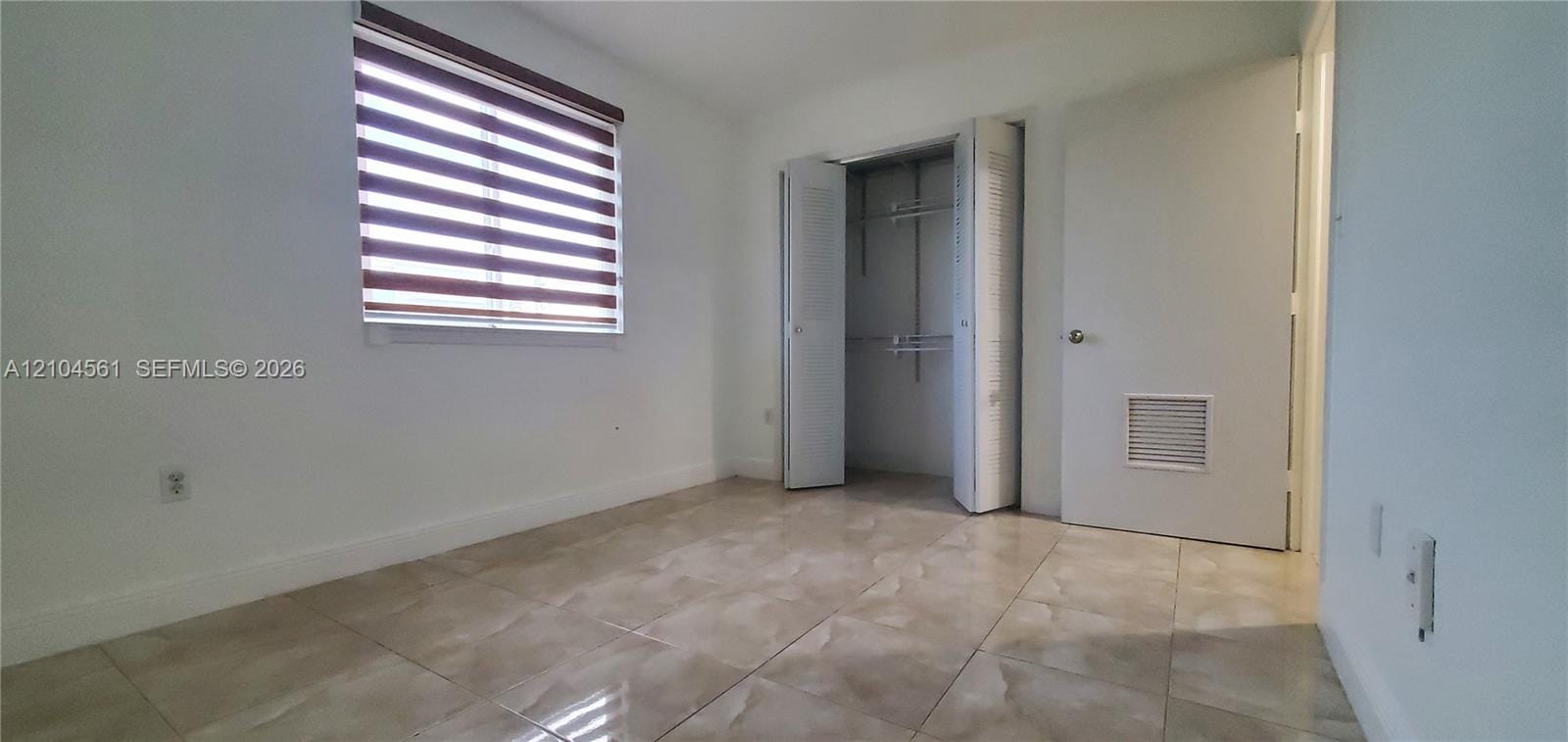1627 NW 18th Street 310 — photo 11