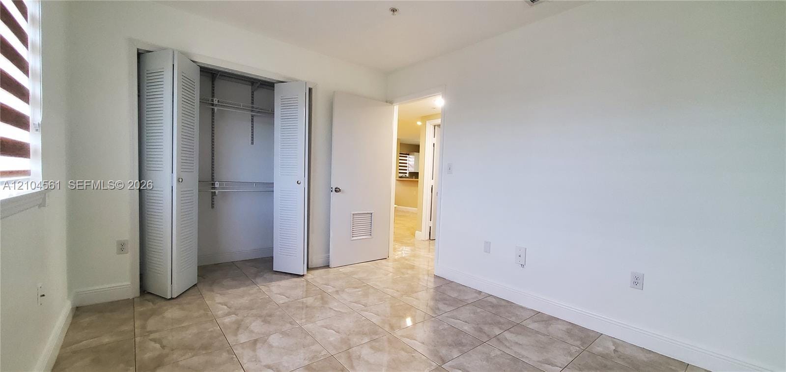 1627 NW 18th Street 310 — photo 12