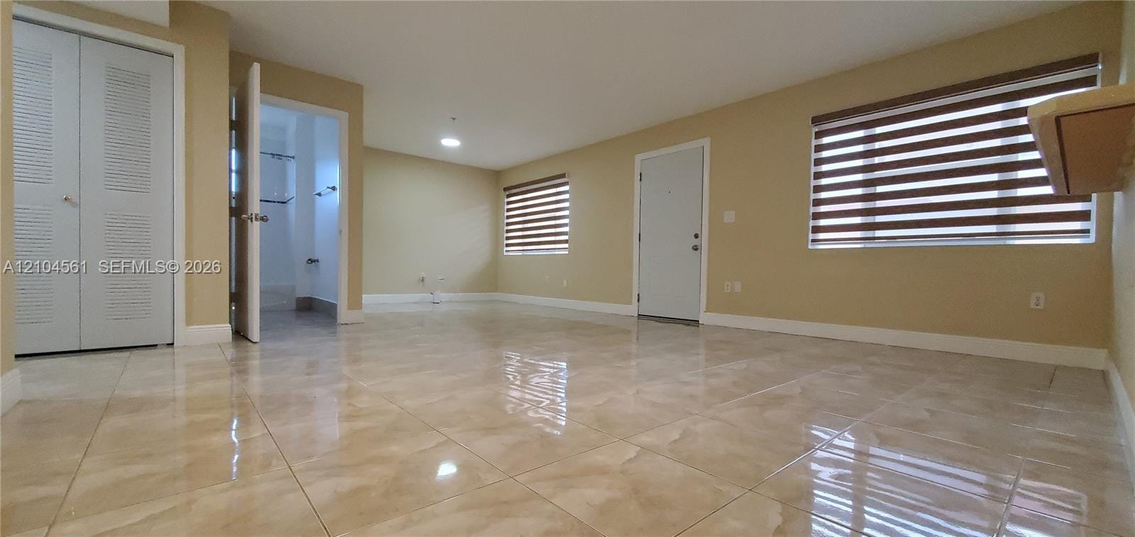 1627 NW 18th Street 310 — photo 3