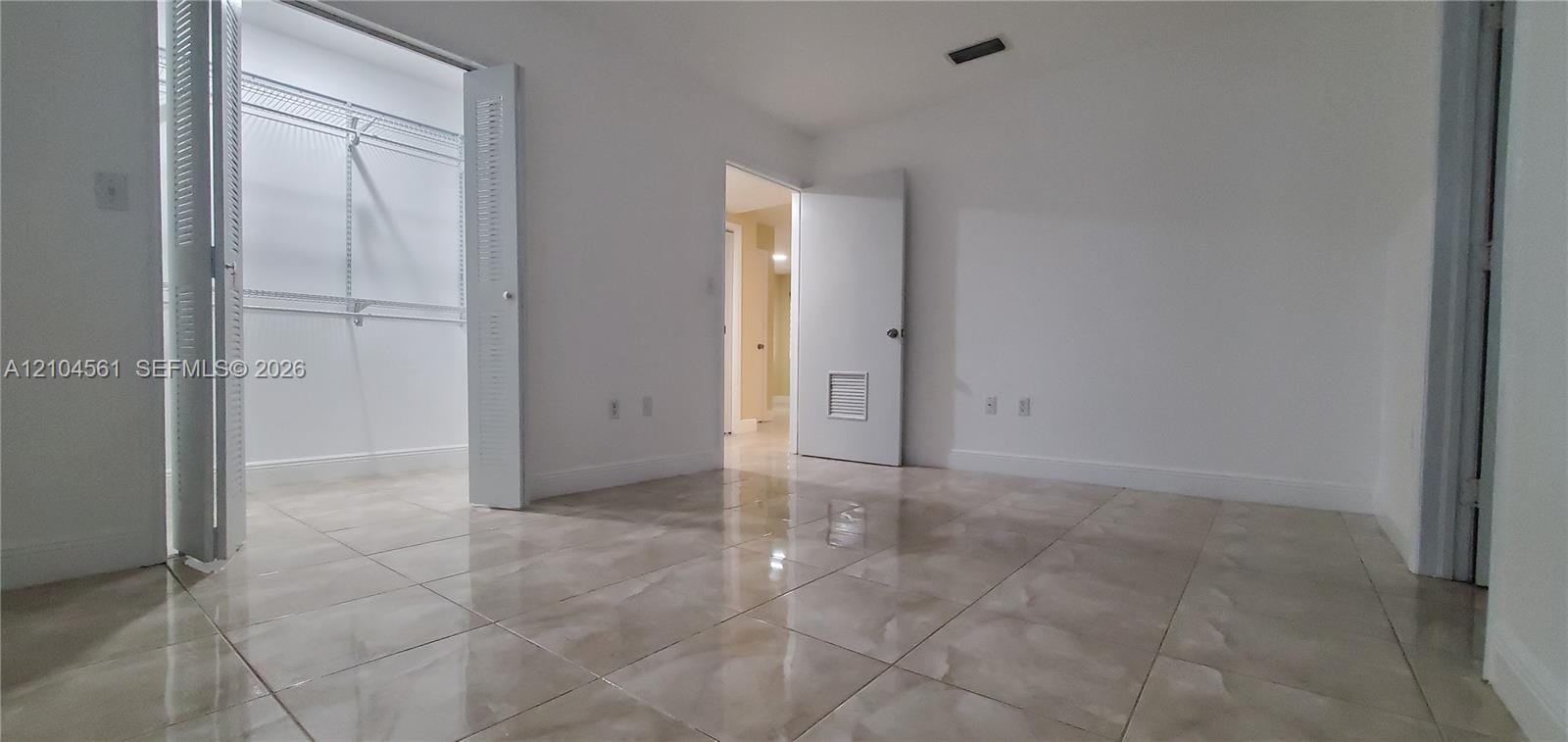 1627 NW 18th Street 310 — photo 9