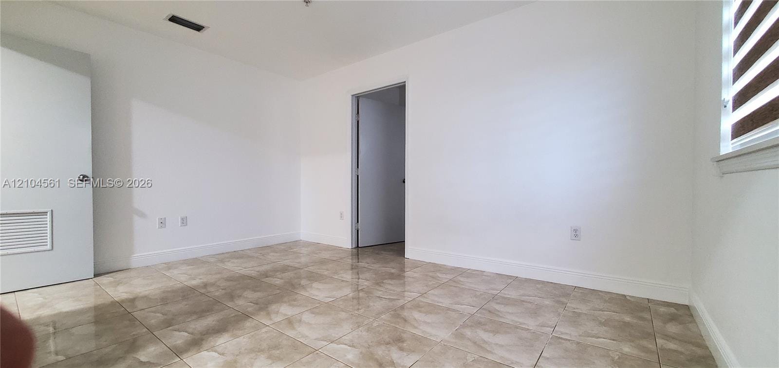 1627 NW 18th Street 310 — photo 10
