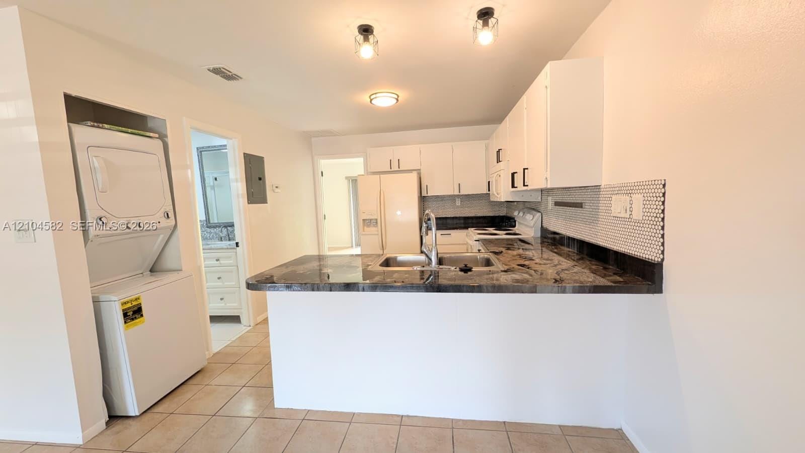 1031 SE 9th Street, Cape Coral, FL 33990 photo 4