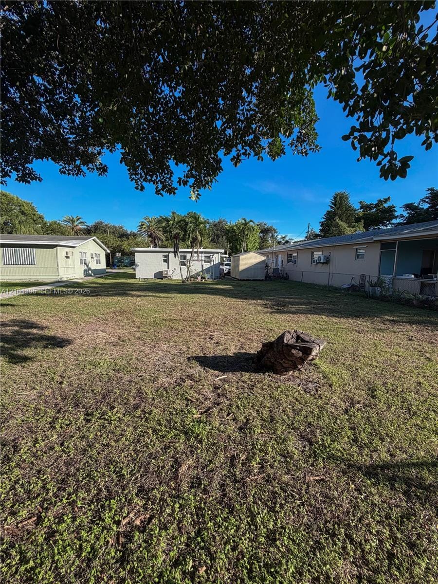 615 Columbus Parkway, Hollywood, FL 33021 photo 2