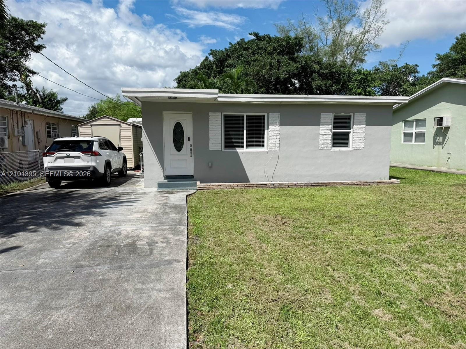 615 Columbus Parkway, Hollywood, FL 33021